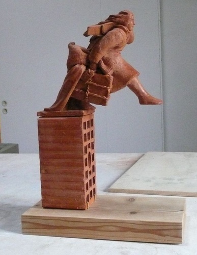 Il grande salto (2002, terracotta su legno)